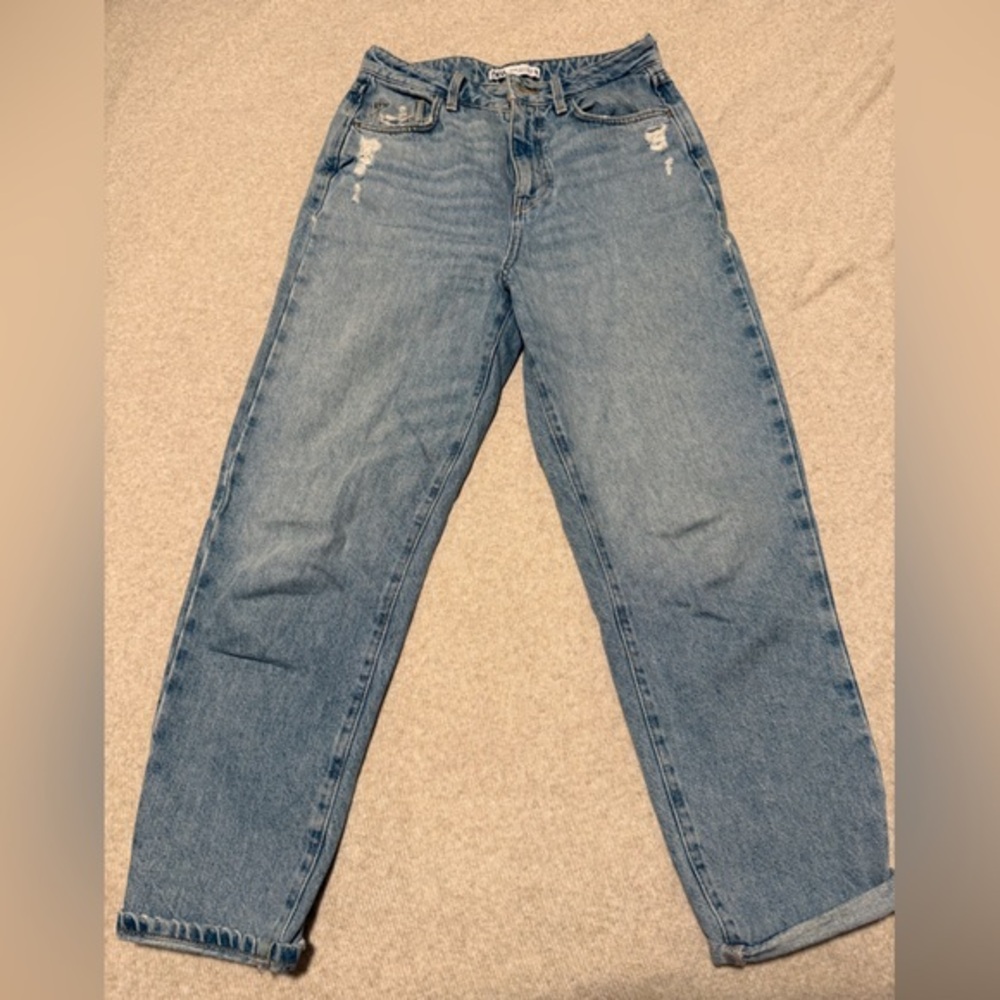 Zara women's Light Blue Ankle Jeans
